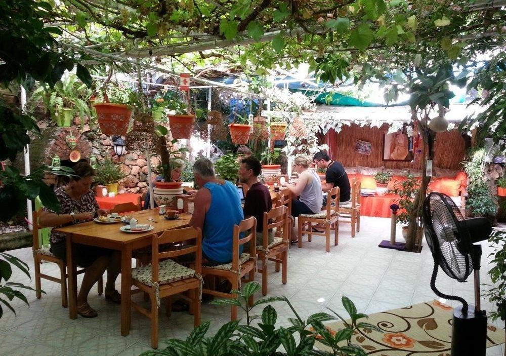 Ferah Hostel Monica'S Place Fethiye Buitenkant foto