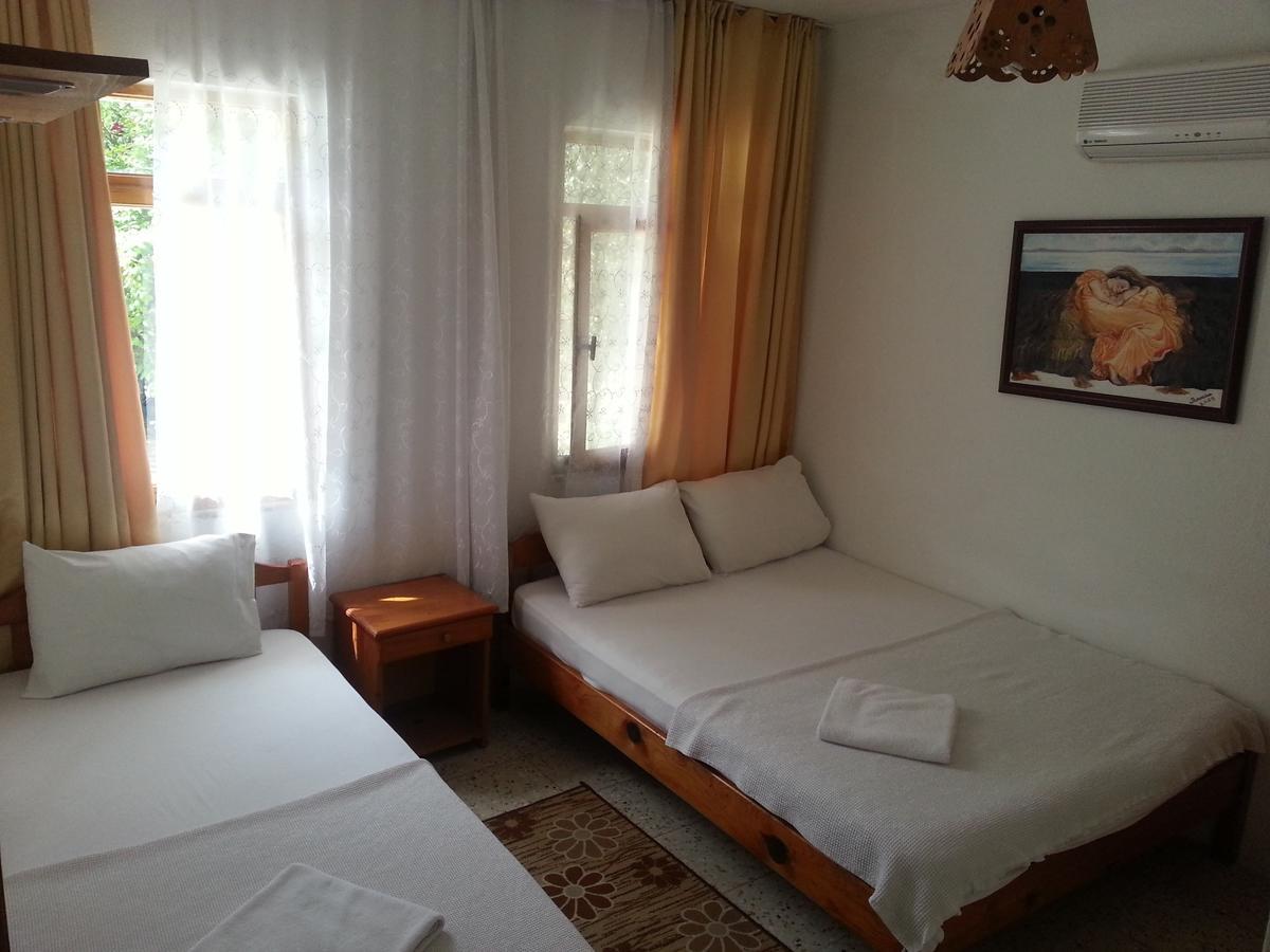 Ferah Hostel Monica'S Place Fethiye Kamer foto