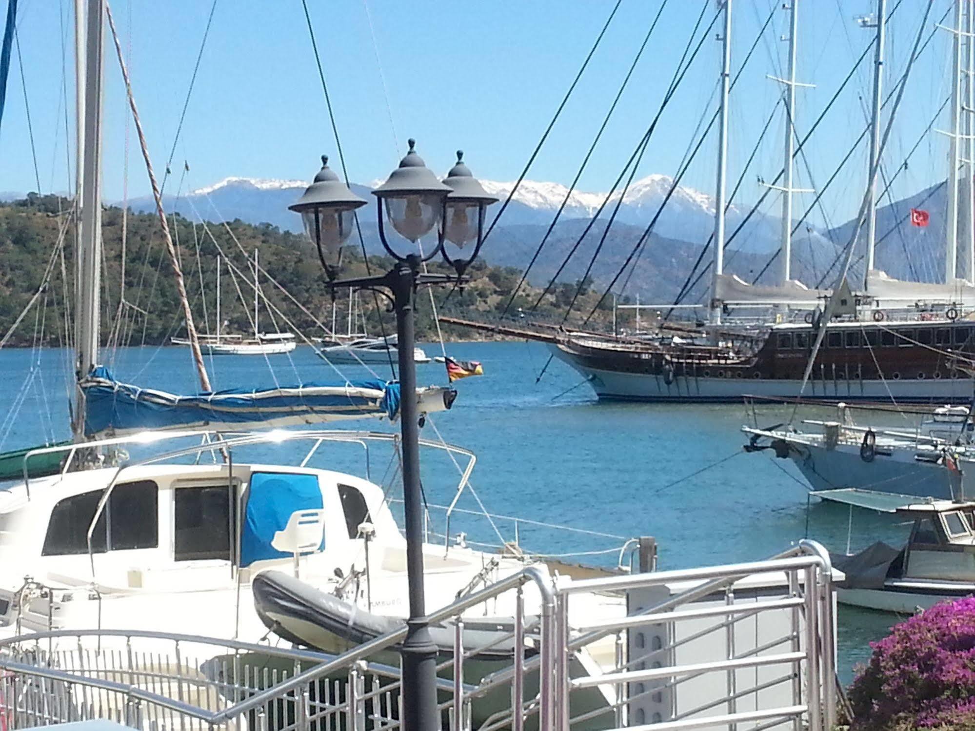 Ferah Hostel Monica'S Place Fethiye Buitenkant foto