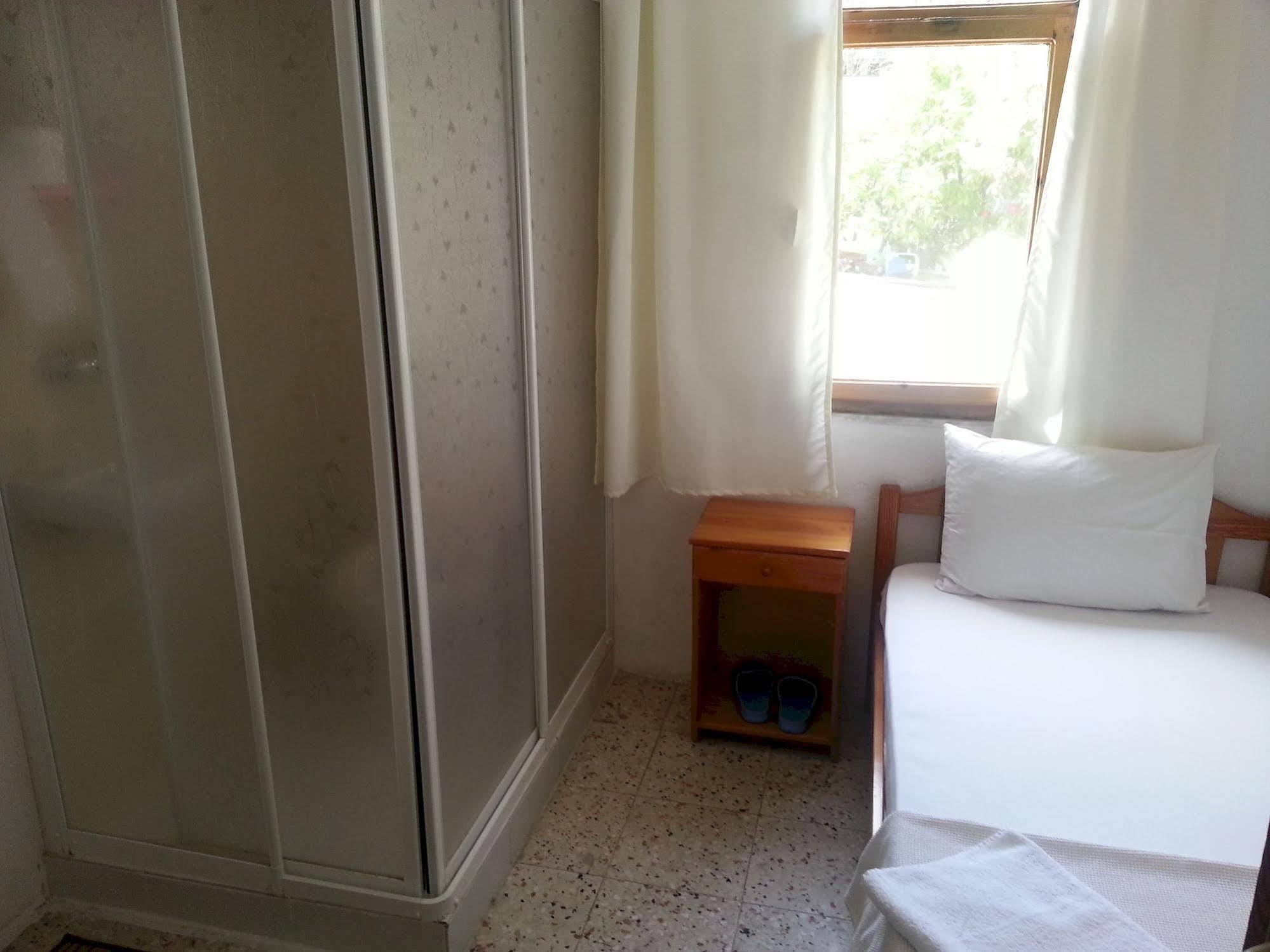 Ferah Hostel Monica'S Place Fethiye Buitenkant foto