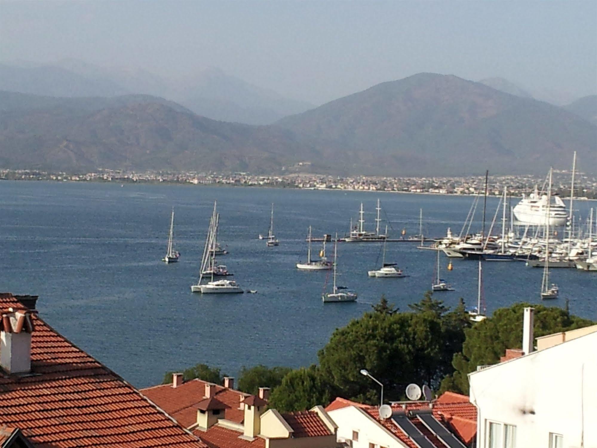 Ferah Hostel Monica'S Place Fethiye Buitenkant foto