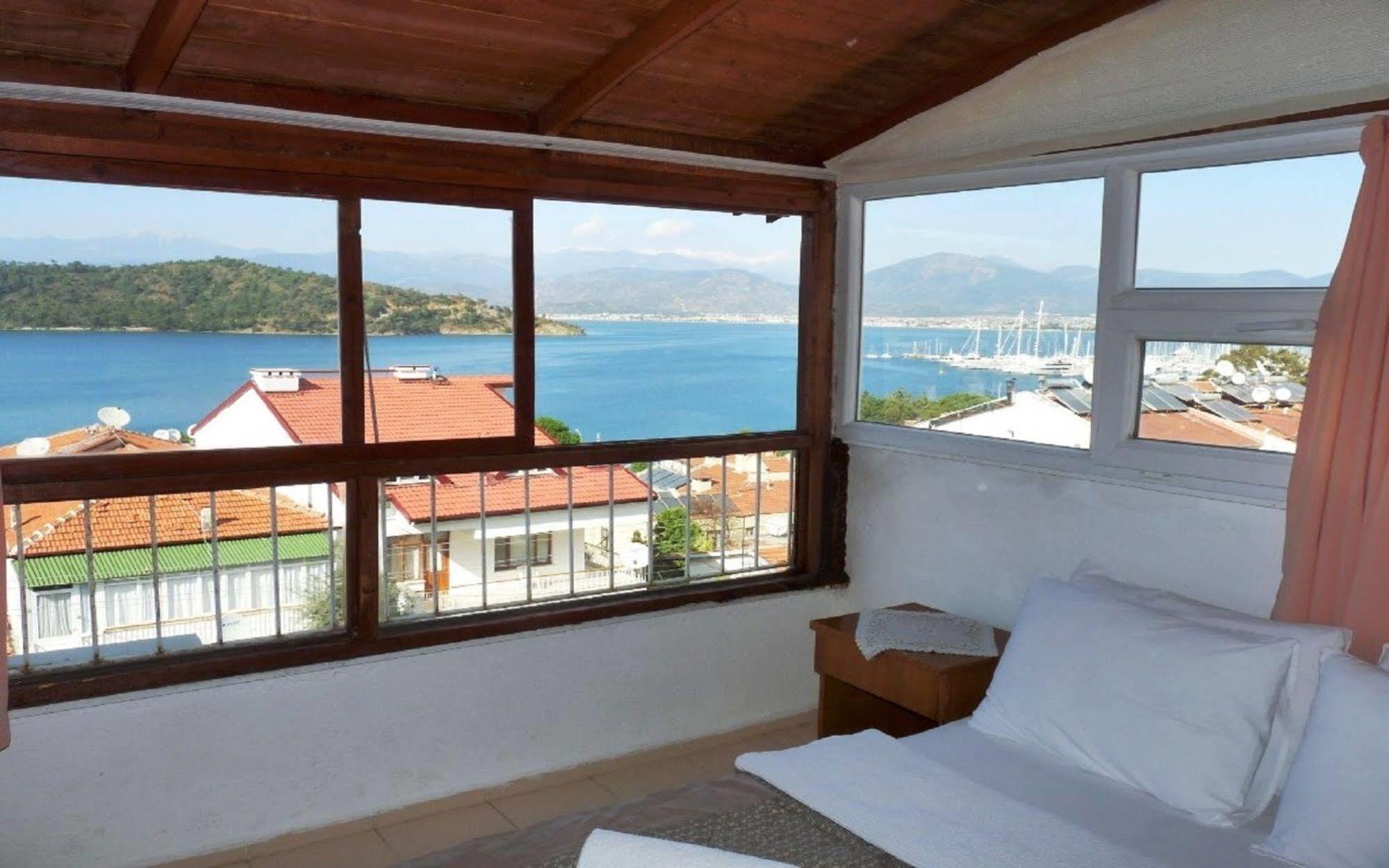 Ferah Hostel Monica'S Place Fethiye Buitenkant foto