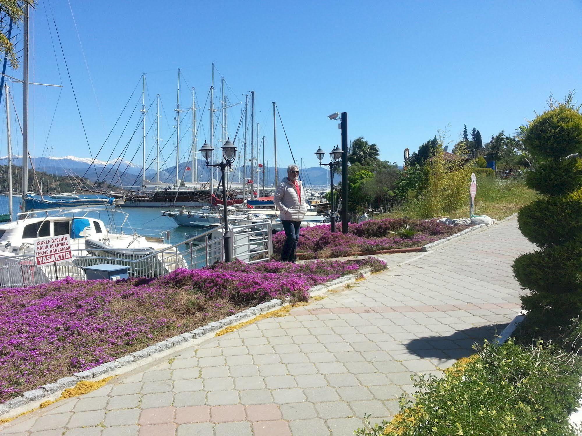 Ferah Hostel Monica'S Place Fethiye Buitenkant foto